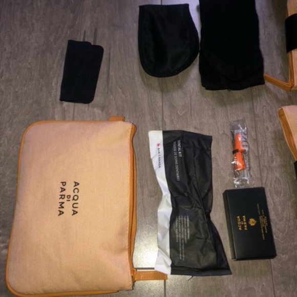 8 Brand New Air Canada International Business Class Amenity Kit - Picture 3 of 3